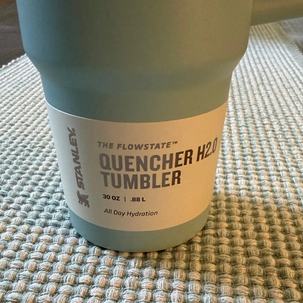 NWT Stanley Quencher H2.0 Tumbler - Sage Green - Picture 2 of 5